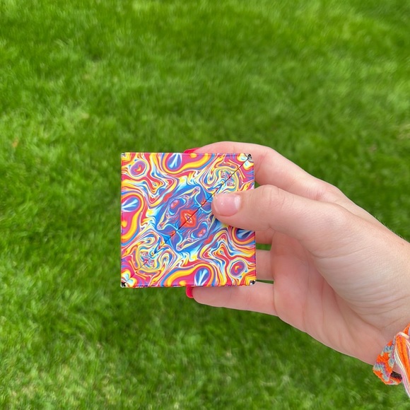 -Rainbow circle pop it -rainbow design cube -rainbow snapper - Picture 3 of 4